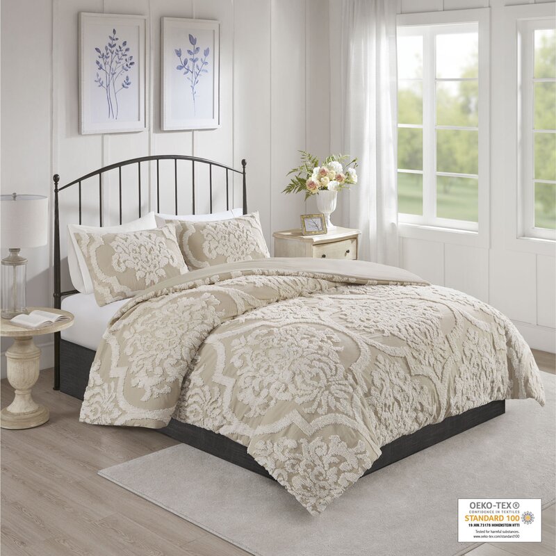 Madison Park-Off White Tufted hotsell 3-Piece Comforter Set